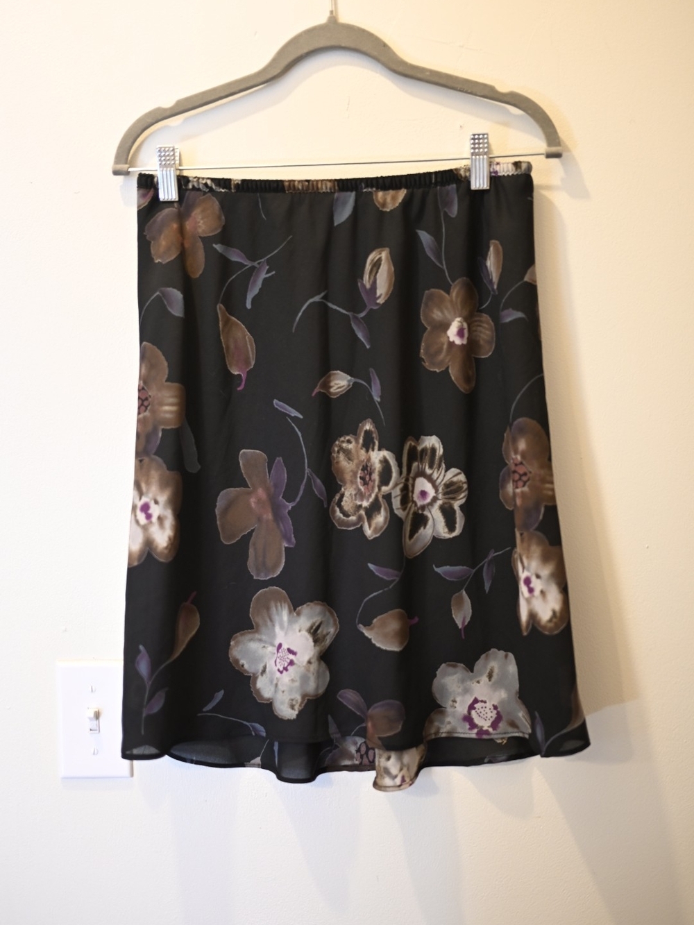 Vintage Blue Dark Floral Chiffon Short Skirt Made In The USA Size L Stretchy